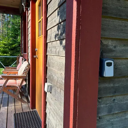 Veela Metsamaja Ferienhaus *