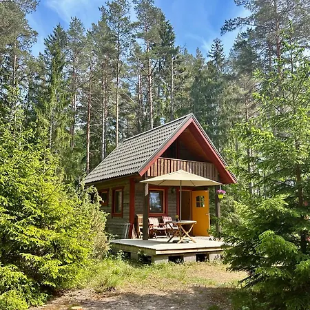 Veela Metsamaja Ferienhaus